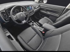 С ЕДИН ПОГЛЕД:  MITSUBISHI OUTLANDER 2016