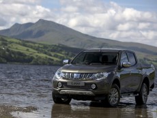НОВИЯТ L200  “Пикап на годината” за 2015 г. според AUTO EXPRESS