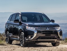 MITSUBISHI OUTLANDER PHEV - ЗЕЛЕН SUV НА ГОДИНАТА СПОРЕД GREEN CAR JOURNAL